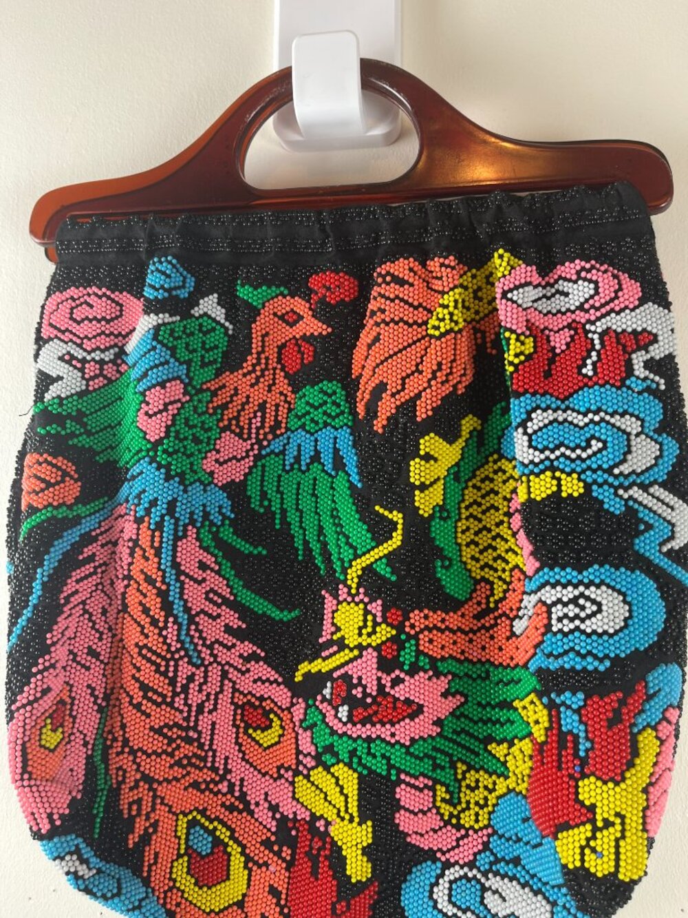 Kitsch Vintage Dargon & Phoenix Motif Beaded Handbag - Picture 2 of 8